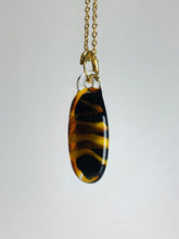 Cargar imagen en el visor de la galería, Collares rallados
