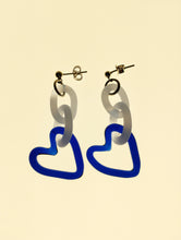 Cargar imagen en el visor de la galería, Pendientes corazón
