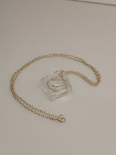 Cargar imagen en el visor de la galería, Collar cuadron
